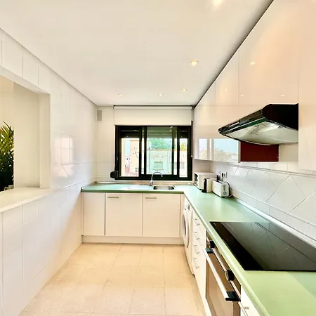 Ricardo Soriano 12 Center - Eaw Homes